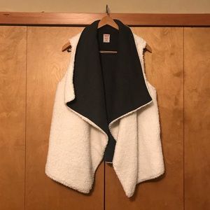 Reversible plush vest!